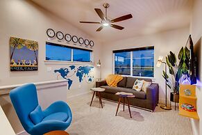 Elegant Townhome Near Old Town, Breweries and River!