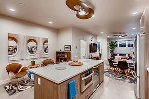 Elegant Townhome Near Old Town, Breweries and River!