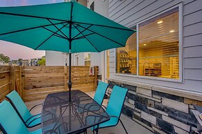 Elegant Townhome Near Old Town, Breweries and River!