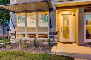 Elegant Townhome Near Old Town, Breweries and River!