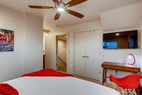 Elegant Townhome Near Old Town, Breweries and River!