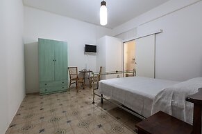 3137 Villetta Velia by Barbarhouse