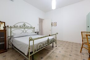 3137 Villetta Velia by Barbarhouse