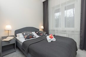 Warsaw 2 Bedrooms Apartment by Renters