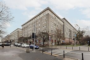 Warsaw 2 Bedrooms Apartment by Renters