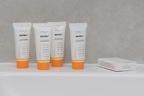 Warsaw 2 Bedrooms Apartment by Renters