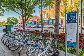 Elegant Loft-style Retreat in Old Firehouse Alley