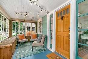 Downtown Abode W/ Hot Tub – Walk to Csu & Old Town