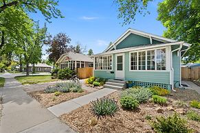 Downtown Abode W/ Hot Tub – Walk to Csu & Old Town