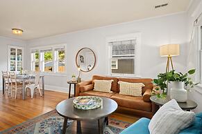 Downtown Abode W/ Hot Tub – Walk to Csu & Old Town