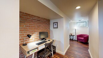 Mulberry Place: a Charming Cottage Near Old Town!