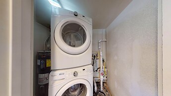 Mulberry Place: a Charming Cottage Near Old Town!