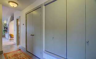 Old Town North Jewel! Near Breweries and River!