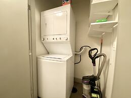 Old Town North Jewel! Near Breweries and River!