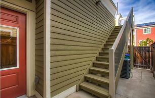 Old Town North Jewel! Near Breweries and River!