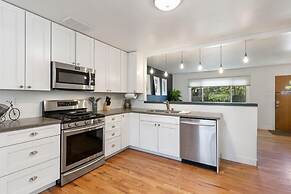 Fun, Family-friendly Old Town Home W/ Hot Tub!