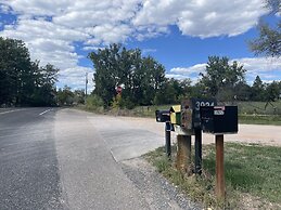 Spectacular Home in Peaceful Area Vineyard Views