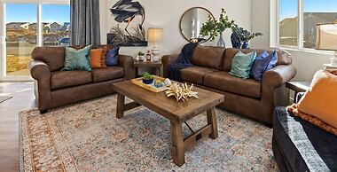 Hidden Gem – Brand New Curated Home W Pool Access