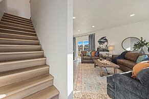 Hidden Gem – Brand New Curated Home W Pool Access