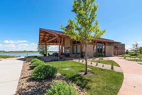 New Build W/ Great Backyard & Lake Access!