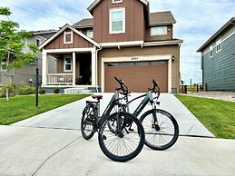 New Build W/ Great Backyard & Lake Access!