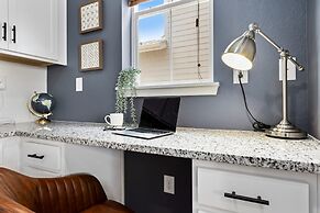 New Build W/ Great Backyard & Lake Access!