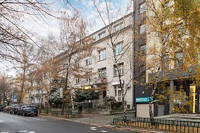 Kraków Underground Apartment by Renters