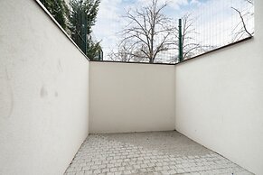 Kraków Underground Apartment by Renters