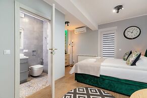 Kraków Underground Apartment by Renters