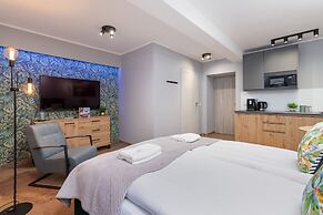 Kielecka Studio With AC by Renters