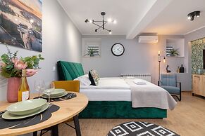Kielecka Studio With AC by Renters
