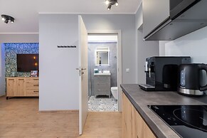 Kielecka Studio With AC by Renters