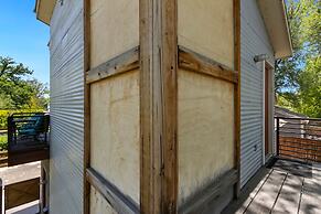 Industrial Old Town Bungalow W/ Free Cruiser Bikes