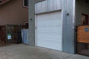 Industrial Old Town Bungalow W/ Free Cruiser Bikes