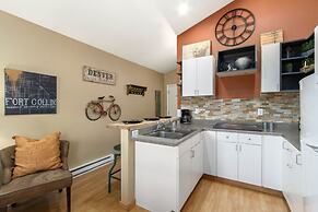 Industrial Old Town Bungalow W/ Free Cruiser Bikes