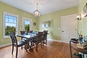 Sunrise Ranch! Amazing Mountain Views!