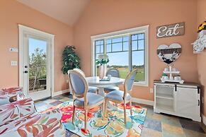 Sunrise Ranch! Amazing Mountain Views!