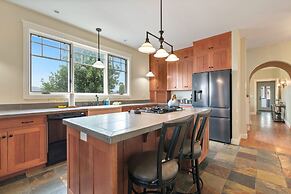 Sunrise Ranch! Amazing Mountain Views!