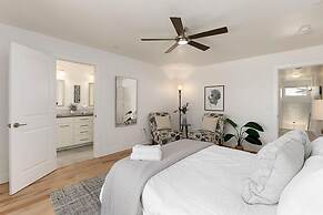 Gorgeous Townhome Steps From the Brewery District!