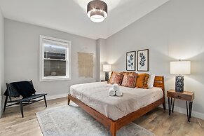 Spacious Downtown Apartment – Walk to Old Town Fc!