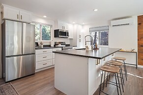 Woodhaven 2 Bedroom Home by RedAwning