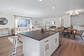 Woodhaven 2 Bedroom Home by RedAwning