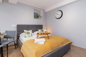 Kielecka Studio for 4 Guests by Renters