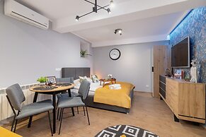 Kielecka Studio for 4 Guests by Renters
