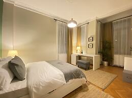 Sleek Flat With Central Location in Beyoglu