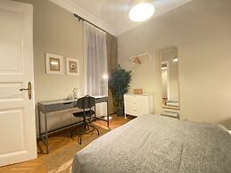 Sleek Flat With Central Location in Beyoglu