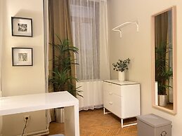 Sleek Flat With Central Location in Beyoglu