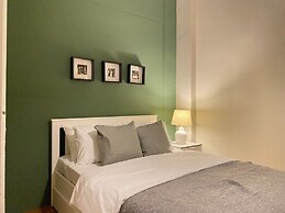 Sleek Flat With Central Location in Beyoglu