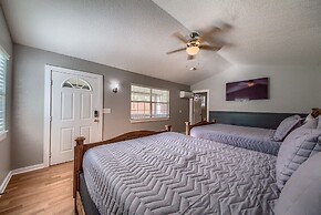 Quiet Your Mind Ot 250qm 1 Bedroom Home by RedAwning