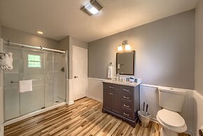 Quiet Your Mind Ot 250qm 1 Bedroom Home by RedAwning